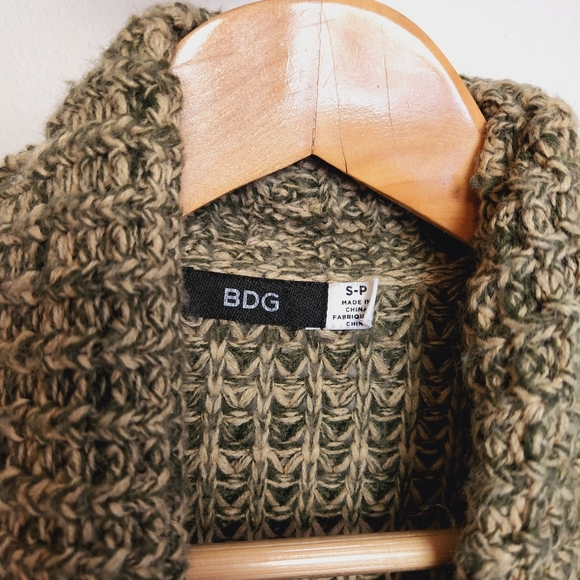 Urban Outfitters BDG Cozy Green Open Front Cardigan Sweater Boho Loungew… - Picture 4 of 5